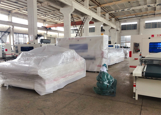 HPL อะคริลิค PVC PET PUR กาวร้อนละลายเครื่องเคลือบอัตโนมัติโดยไม่ต้องใช้เครื่องตัดอัตโนมัติ